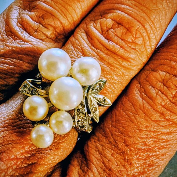 Jewelry - Vintage 14 k gold pearl and diamond cluster ring  size 8